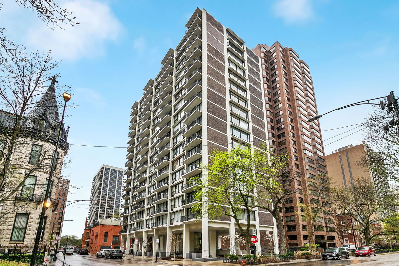 1400 N State Parkway #15D — Chicago, IL 60610