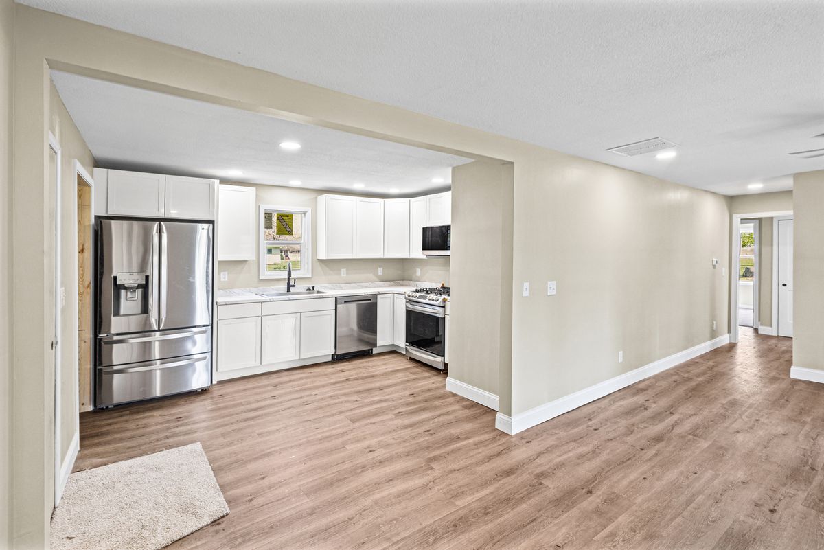 118 E Bower Street, Oreana, IL 62554
