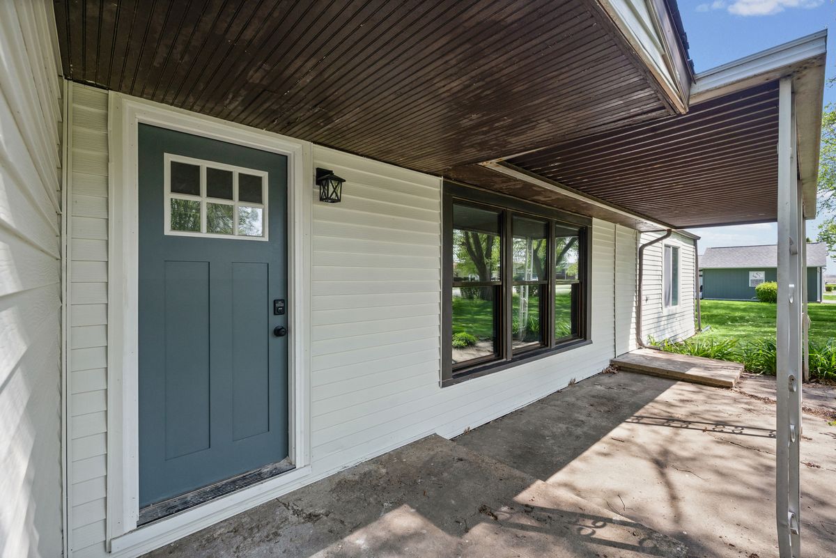 118 E Bower Street, Oreana, IL 62554