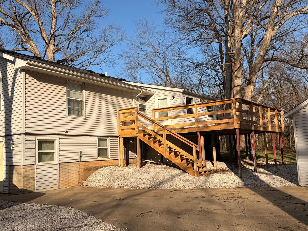 2 Acapulco Drive, Putnam, IL 61560