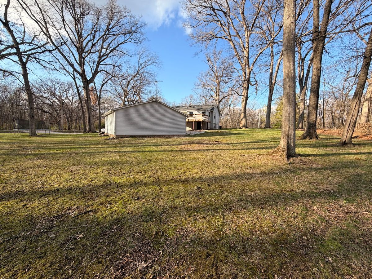 2 Acapulco Drive, Putnam, IL 61560