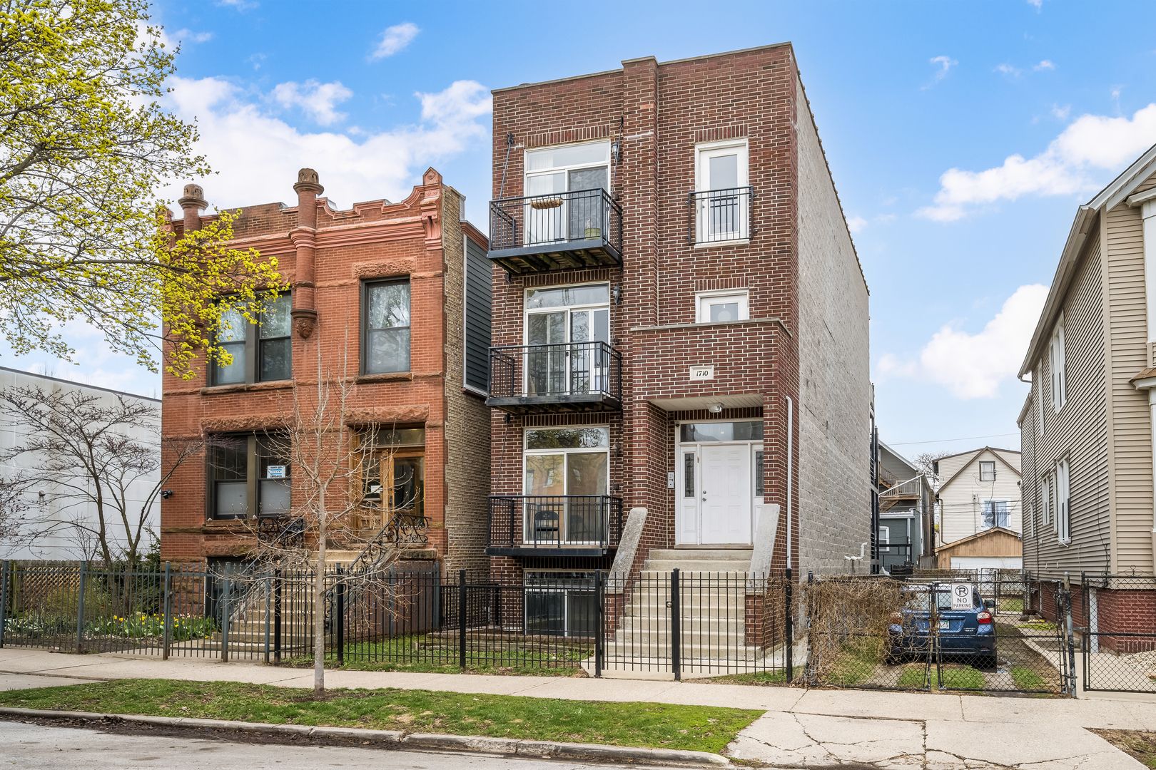 1710 N Whipple Street #3 — Chicago, IL 60647