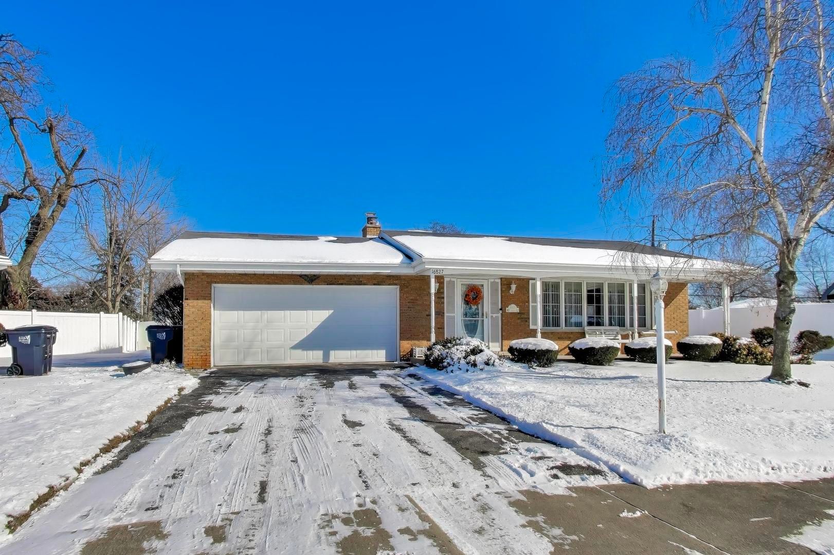 16827 Parkside Avenue — South Holland, IL 60473