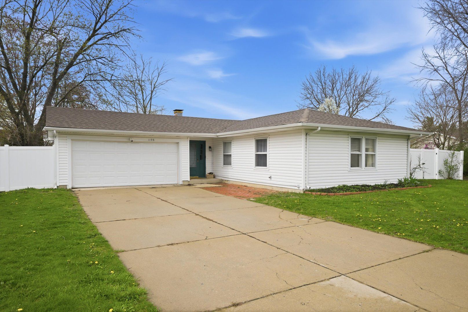 1198 ARROWWOOD Court — Aurora, IL 60504