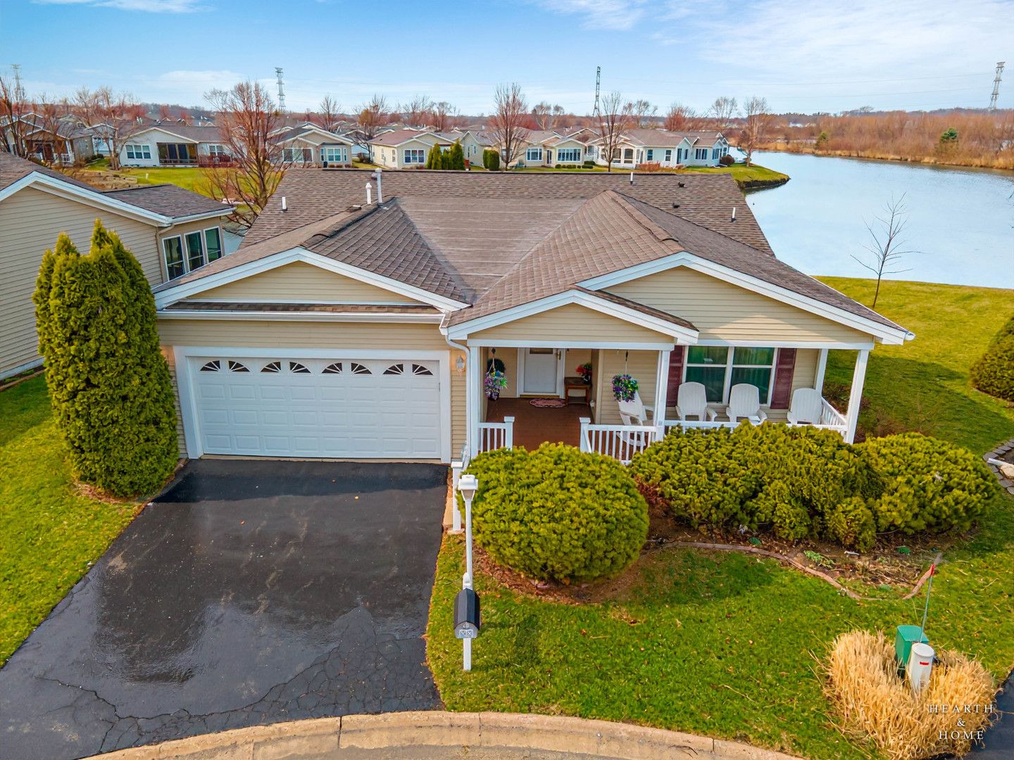 110 Jockey Court — Grayslake, IL 60030