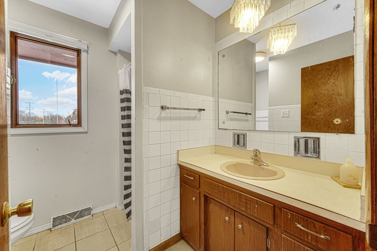 463 Orchard Lane, Beecher, IL 60401