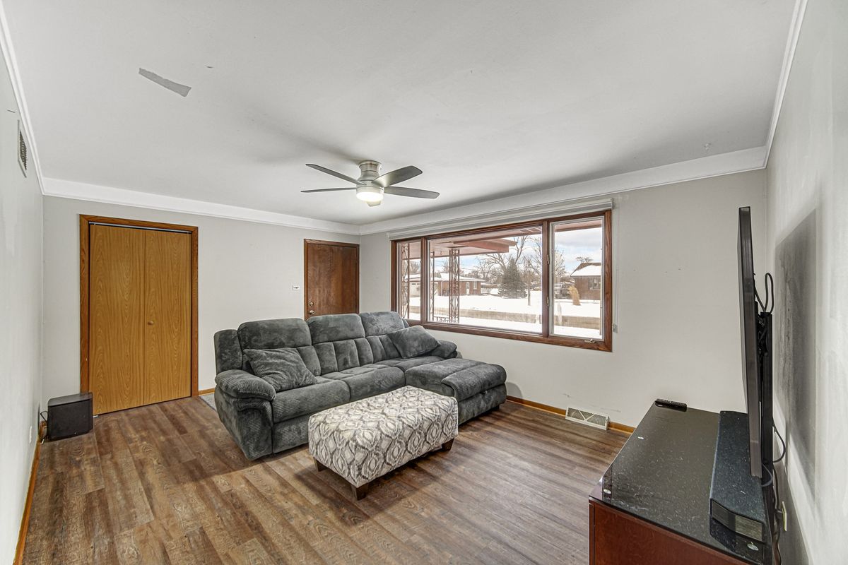 463 Orchard Lane, Beecher, IL 60401