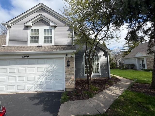 1540 WESTBURY Drive, Hoffman Estates, IL 60192