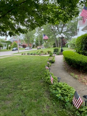 330 E Locust Street, Watseka, IL 60970