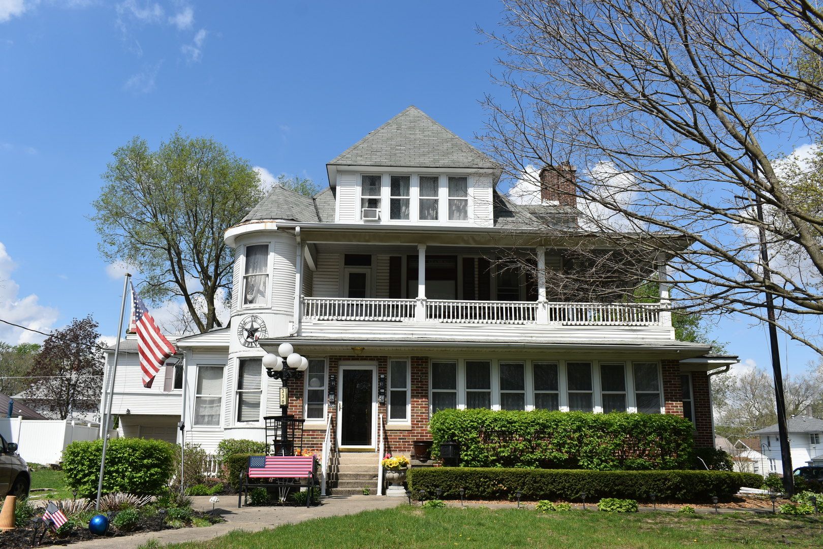 330 E Locust Street — Watseka, IL 60970