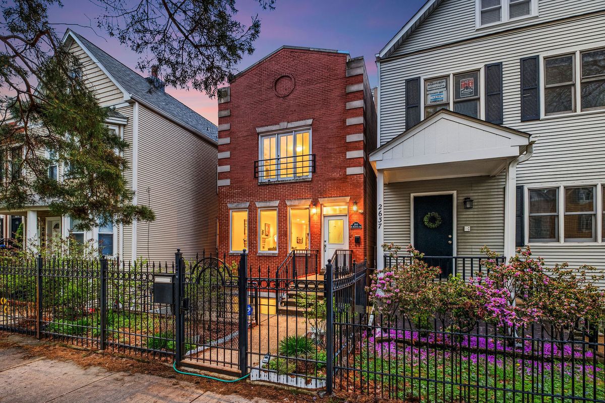 2641 N Marshfield Avenue, Chicago, IL 60614