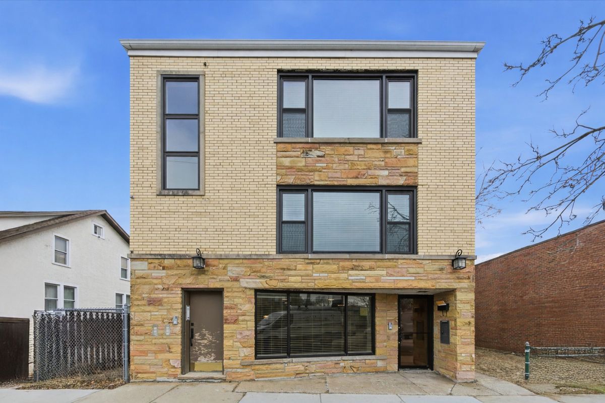 5915 Milwaukee Avenue, Chicago, IL 60646