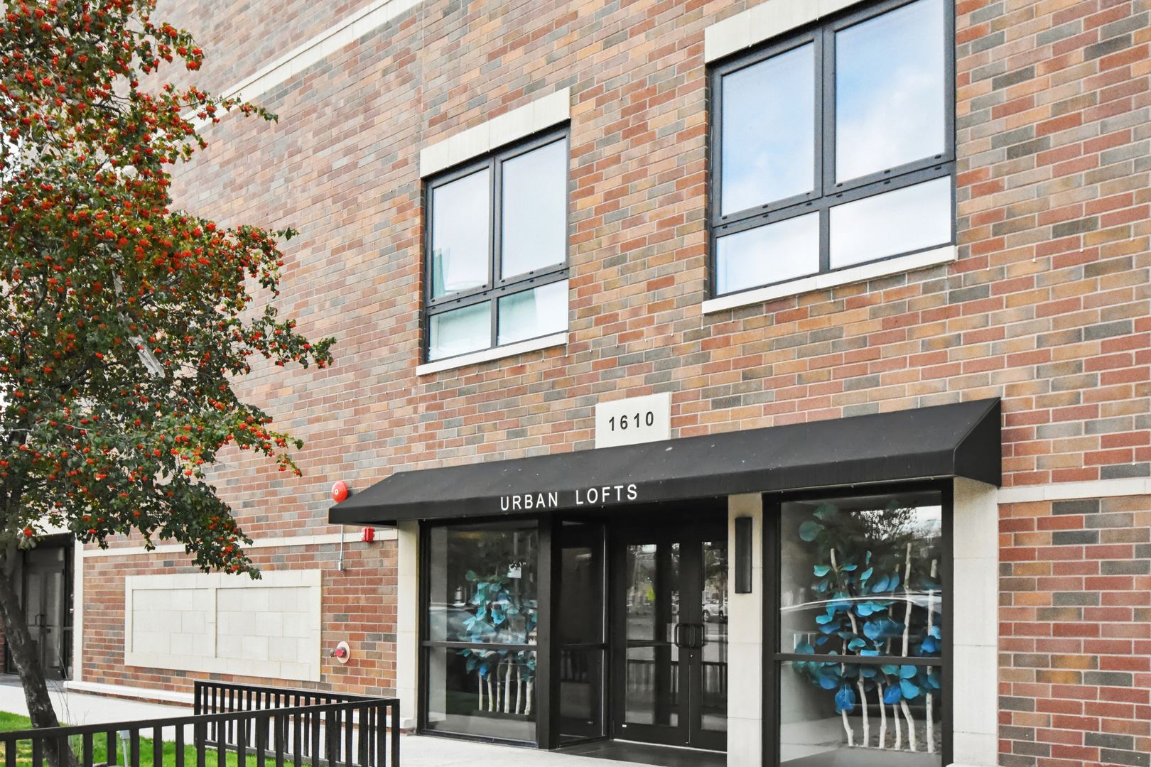 1609 N Rutherford Avenue #106 — Chicago, IL 60707