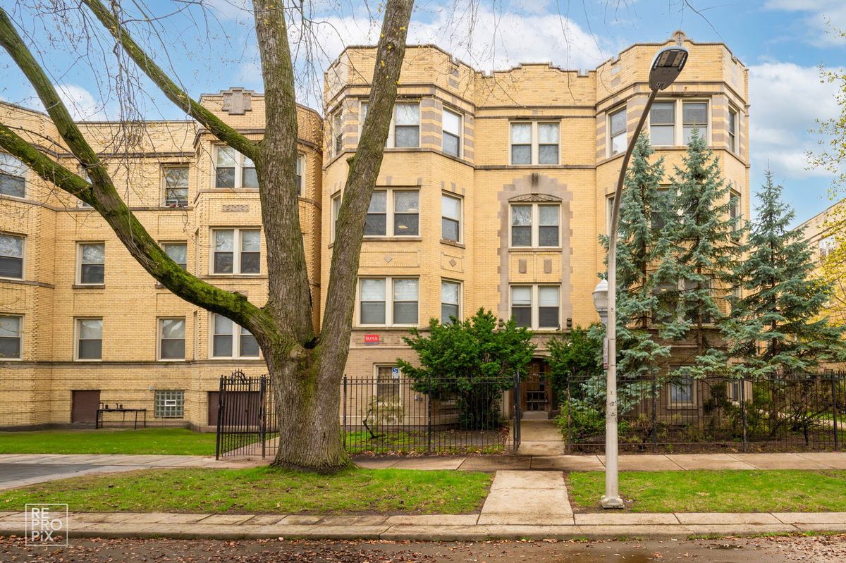 6308 Artesian Avenue, Chicago, IL 60659