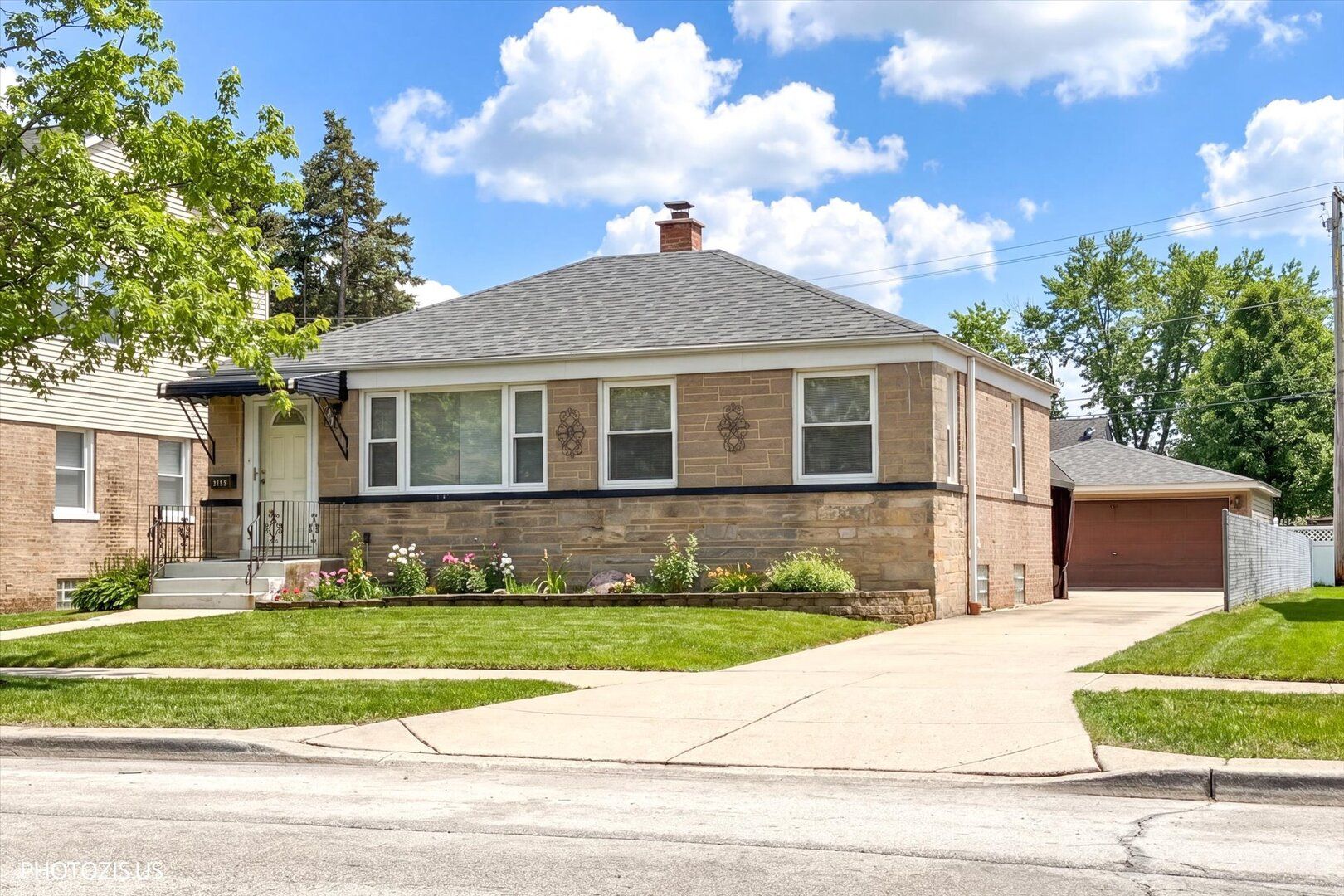 2112 Portsmouth Avenue — Westchester, IL 60154