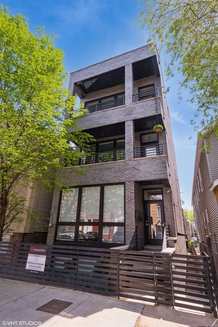 1543 Augusta Boulevard, Chicago, IL 60642