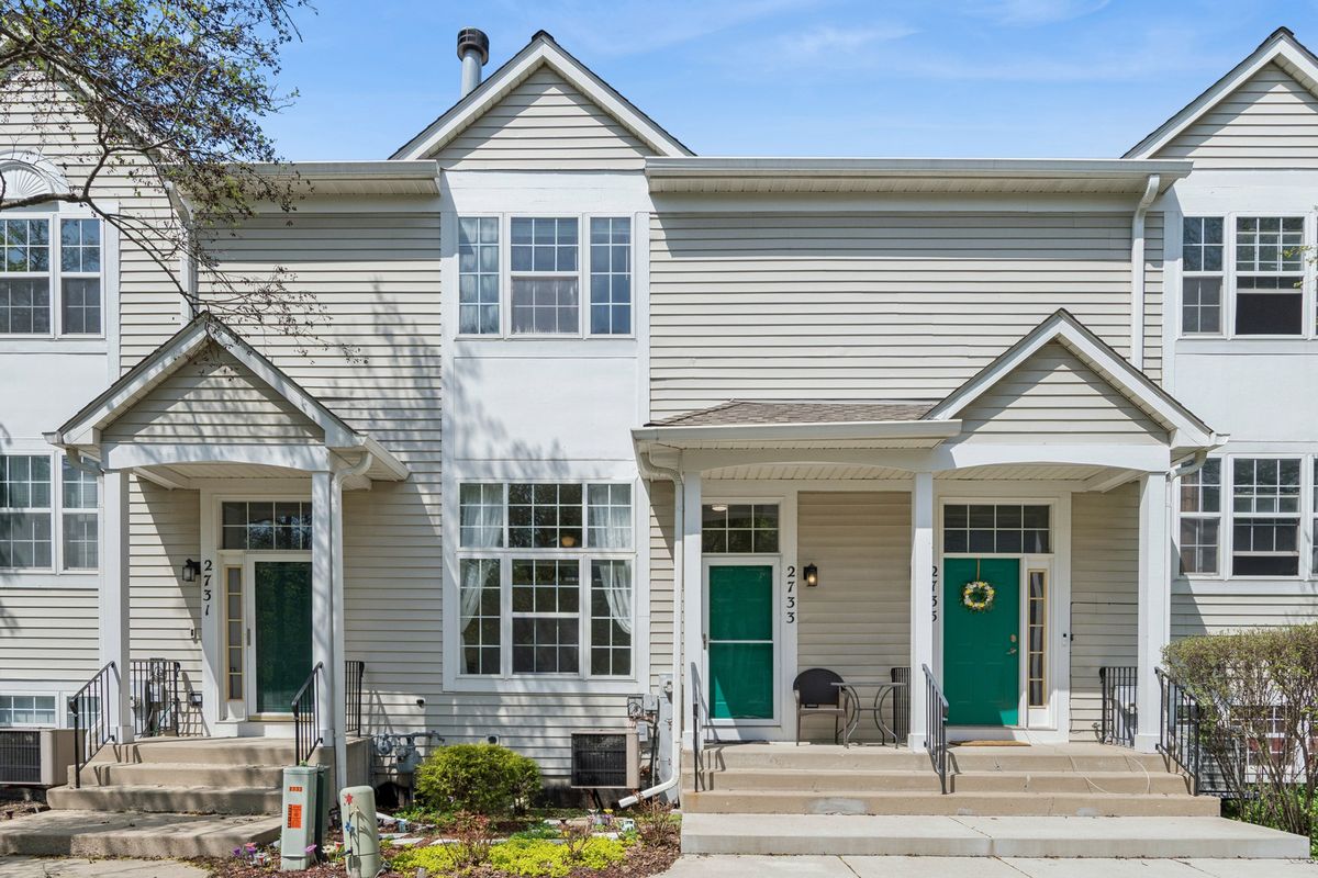 2733 Shelly Lane, Aurora, IL 60504