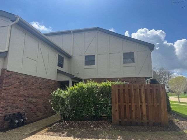 842 Bristol Drive, Barrington, IL 60010