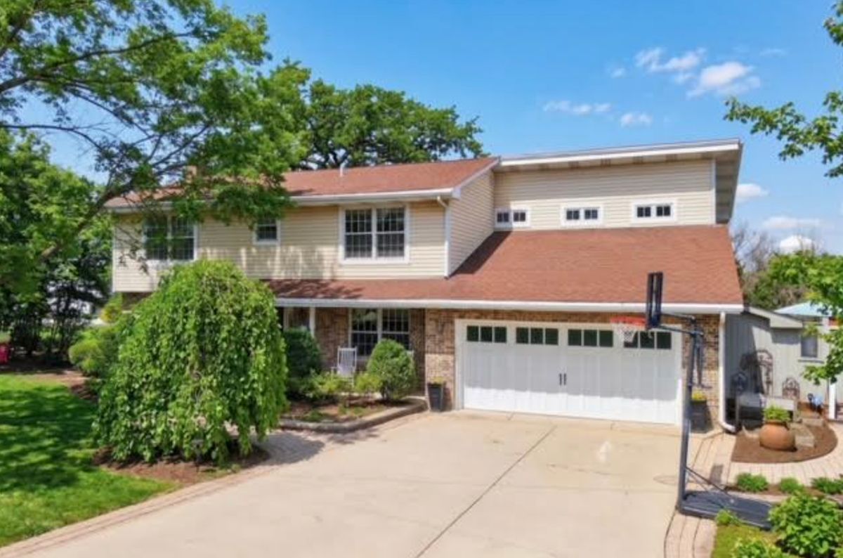 3909 Forest Avenue, Downers Grove, IL 60515