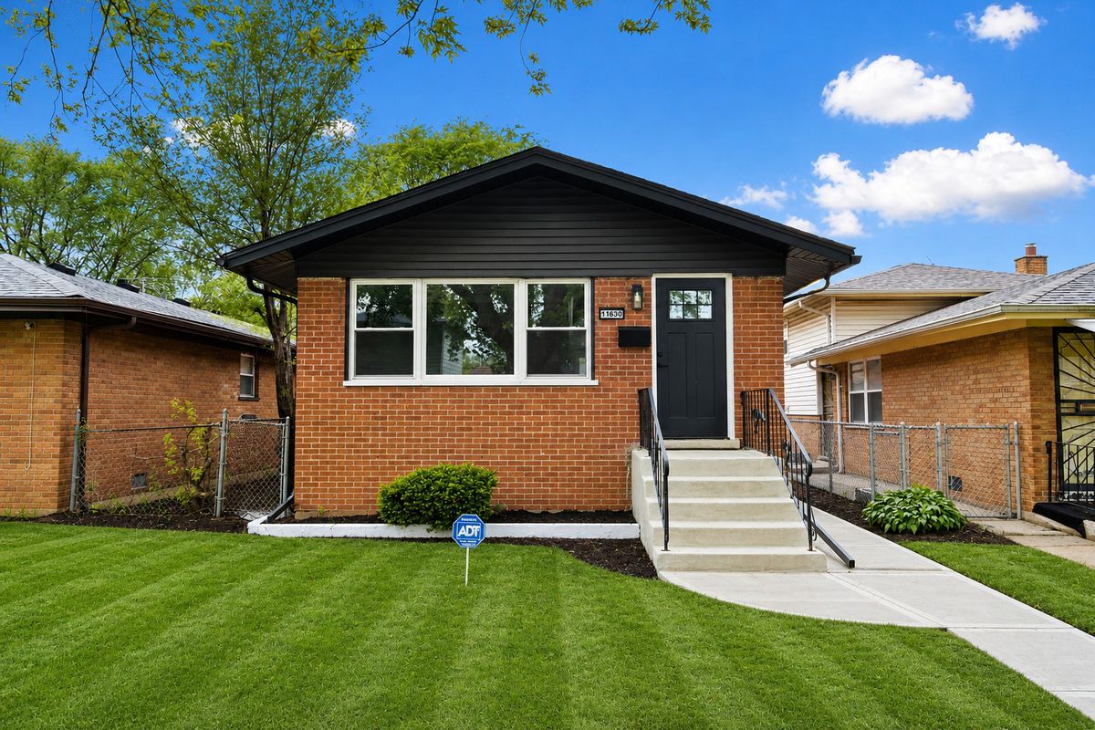 11630 May Street, Chicago, IL 60643