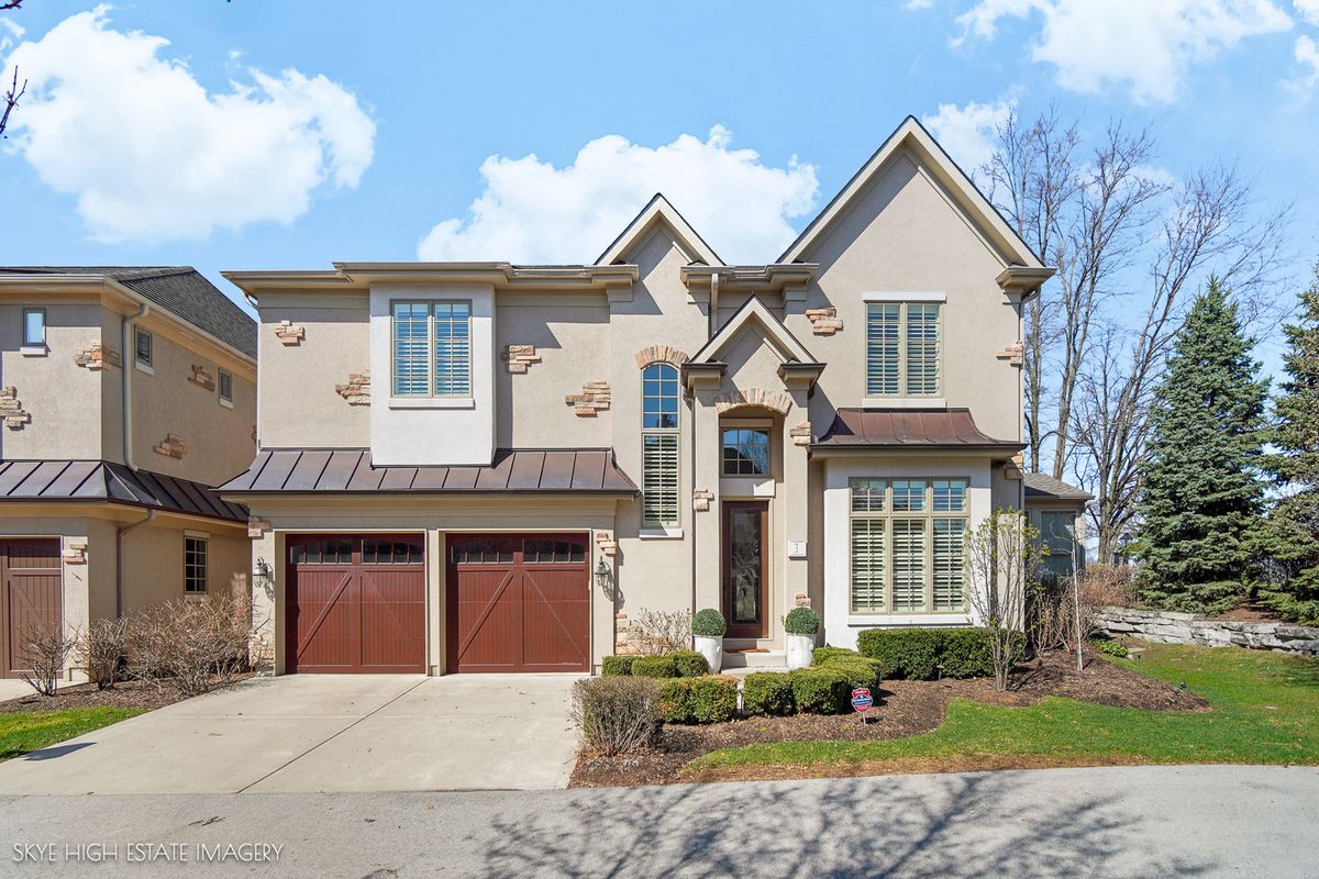 1 Willowcrest Drive, Oak Brook, IL 60523