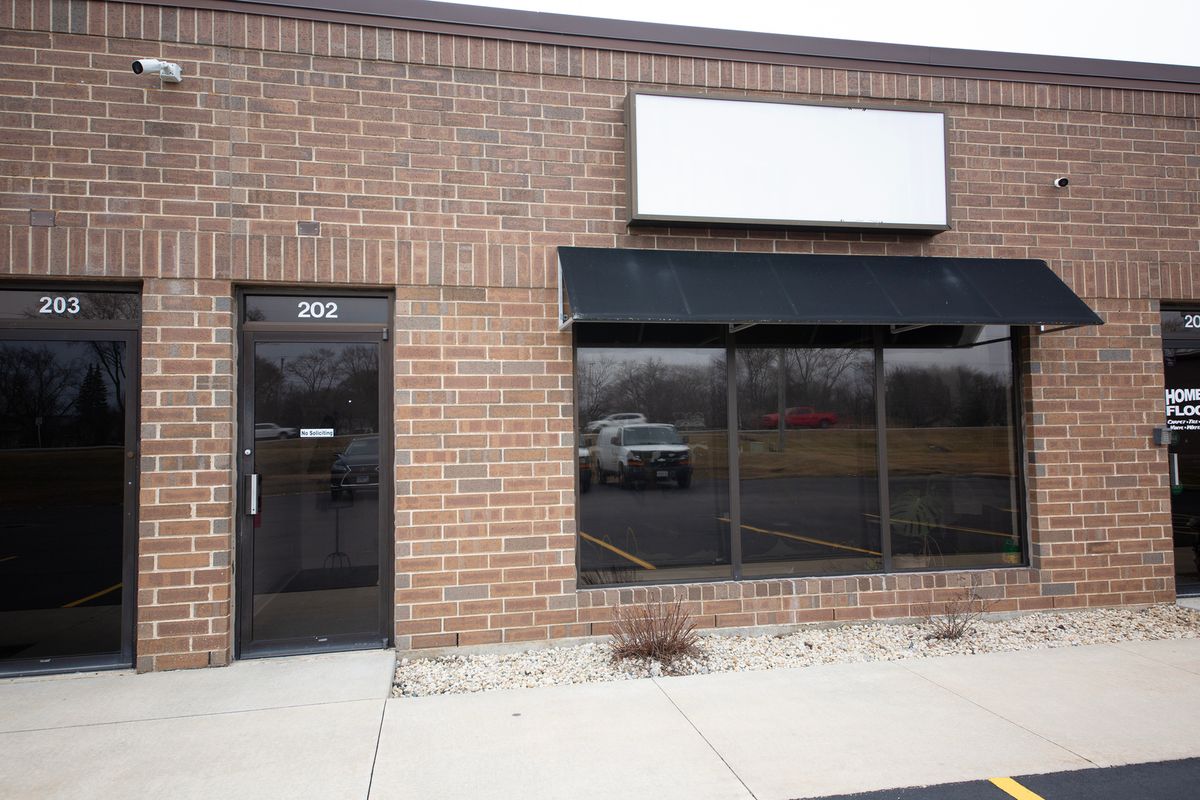 1000 Rand Road, Wauconda, IL 60084