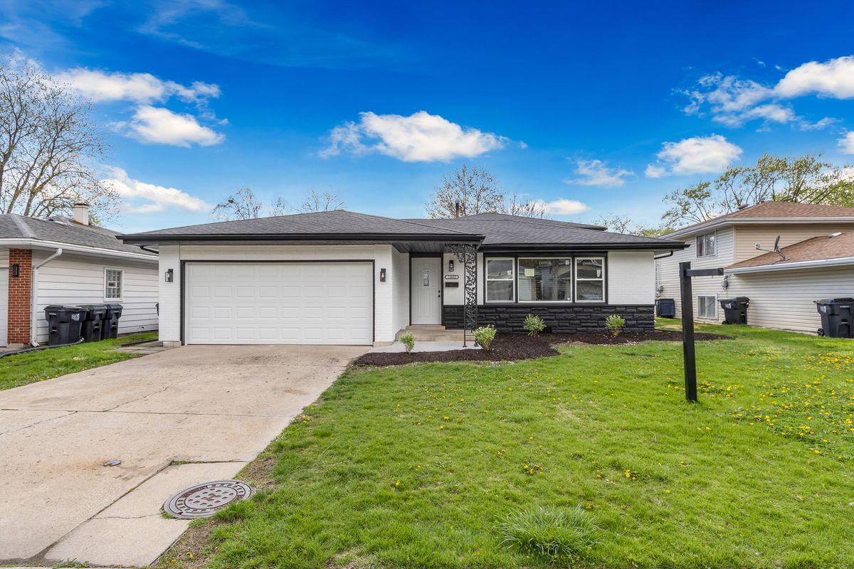 15622 Kenwood Avenue, South Holland, IL 60473