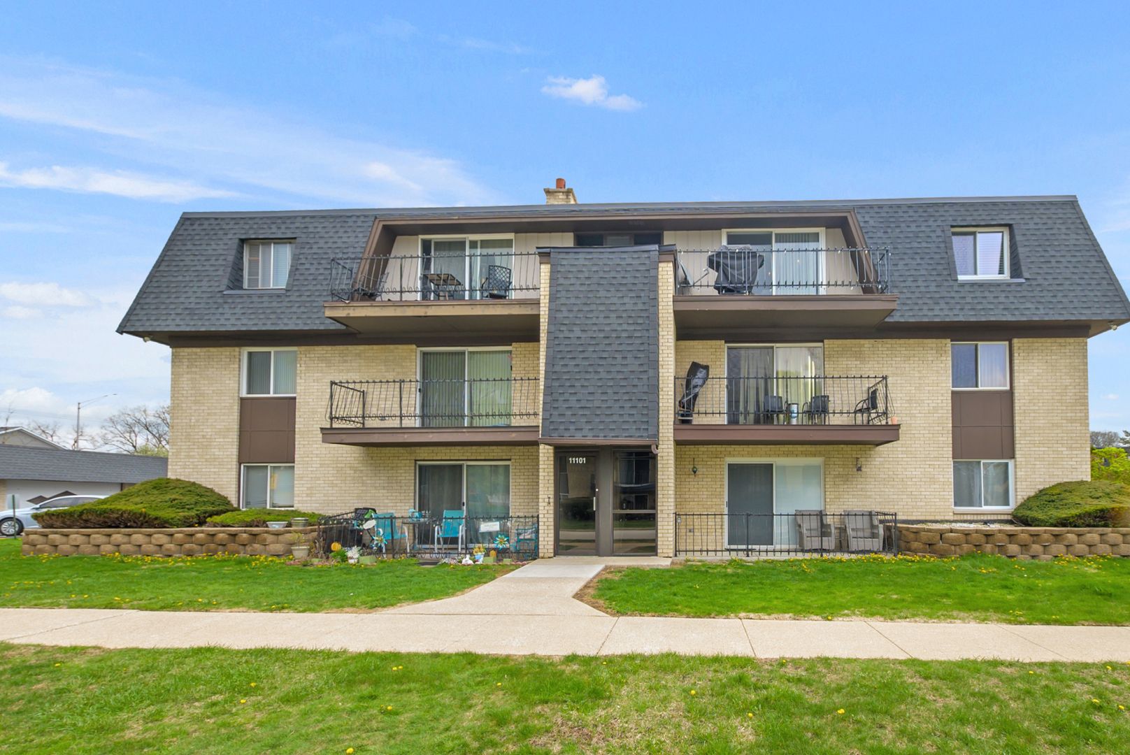 11101 S 84th Avenue #3A — Palos Hills, IL 60465