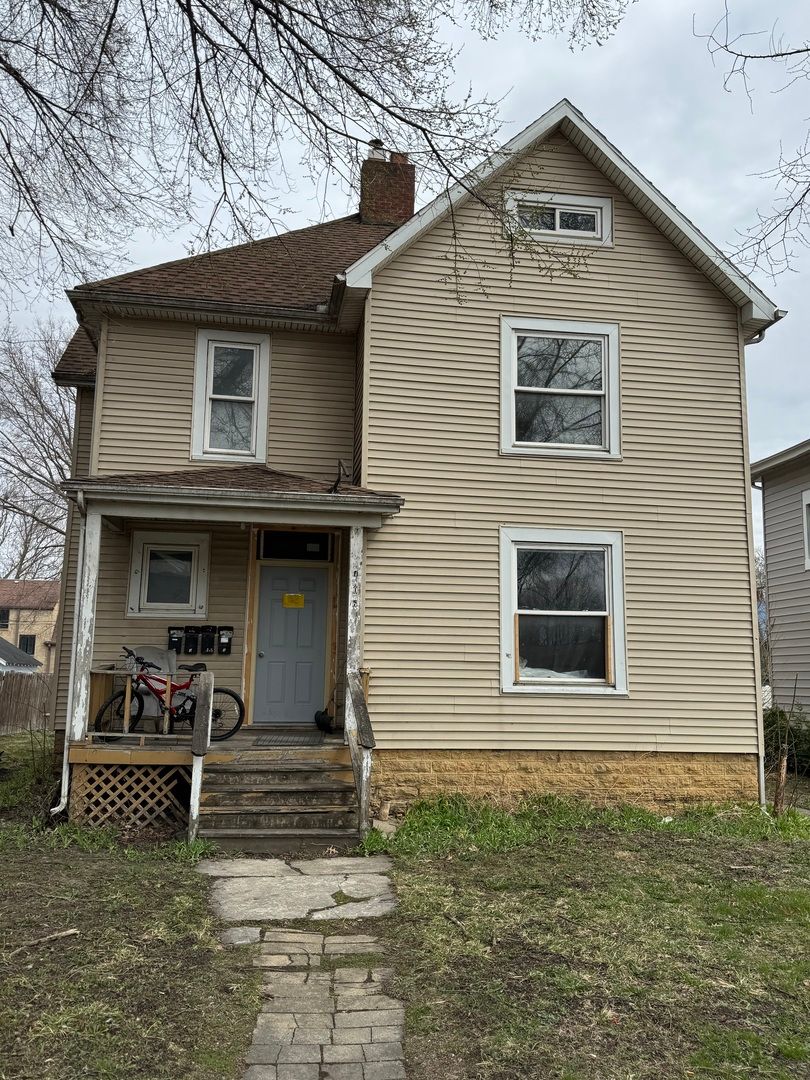 706 Locust Street — Sterling, IL 61081