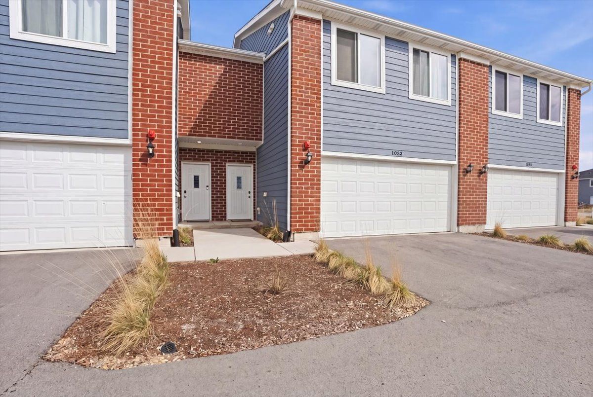 1033 Gillespie Lane — Yorkville, IL 60560