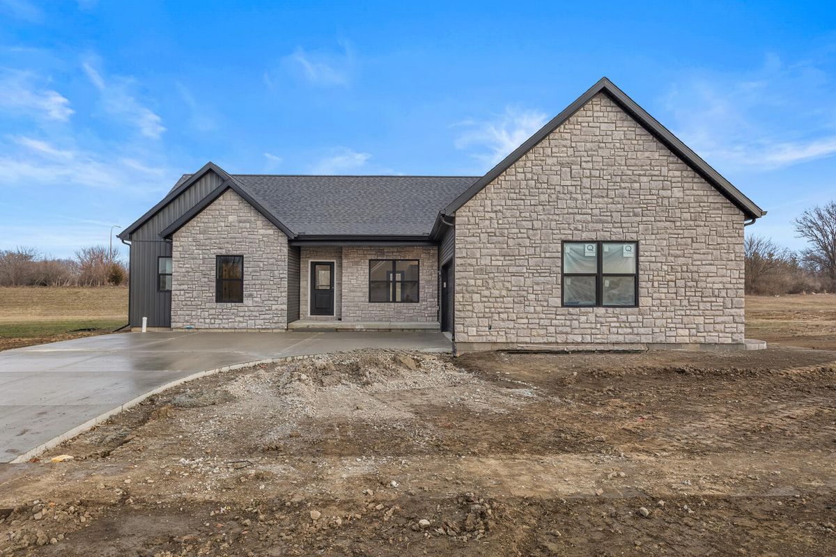 702 Beacon Hill Circle, Urbana, IL 61802