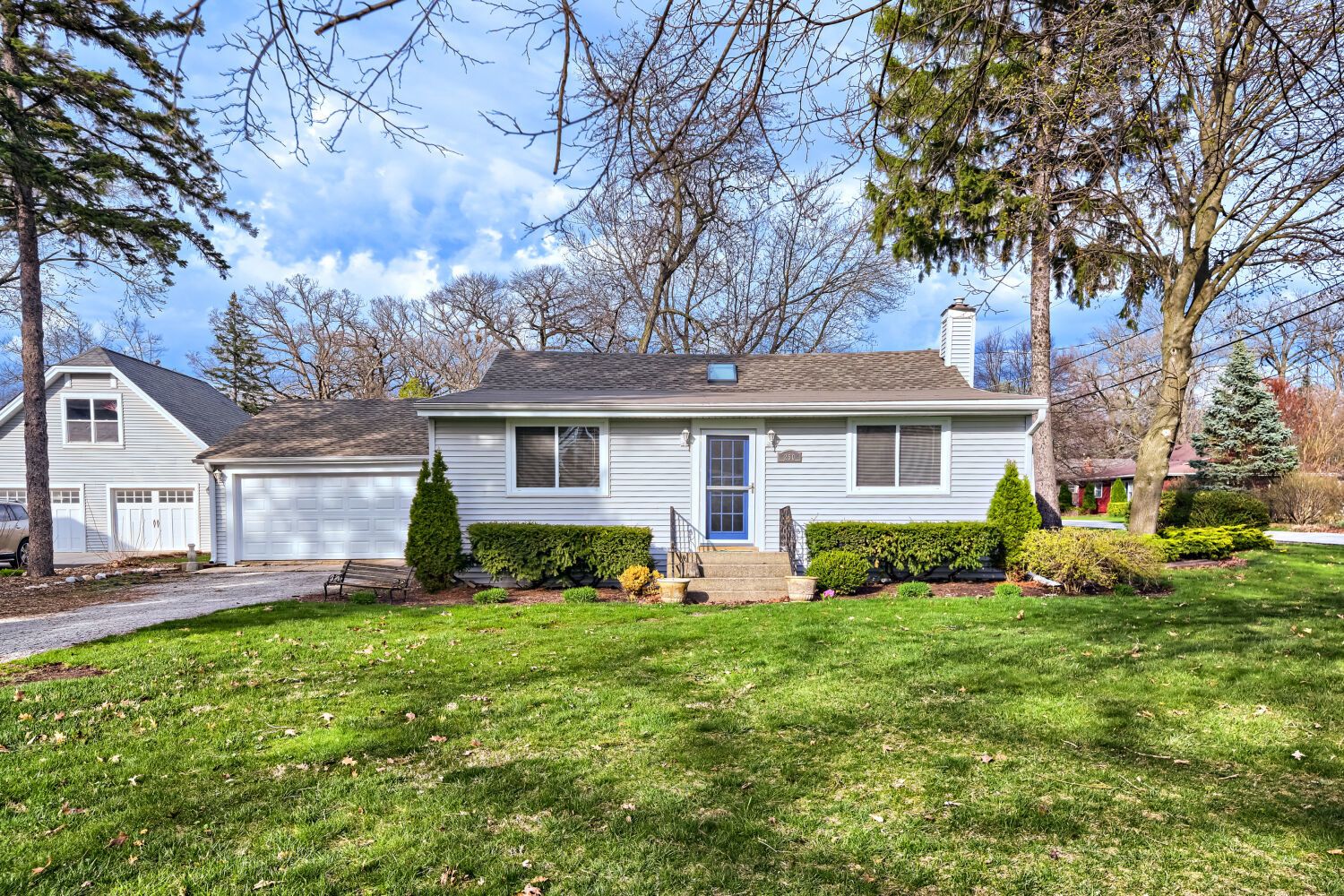 250 Beauteau Street — Lake Zurich, IL 60047