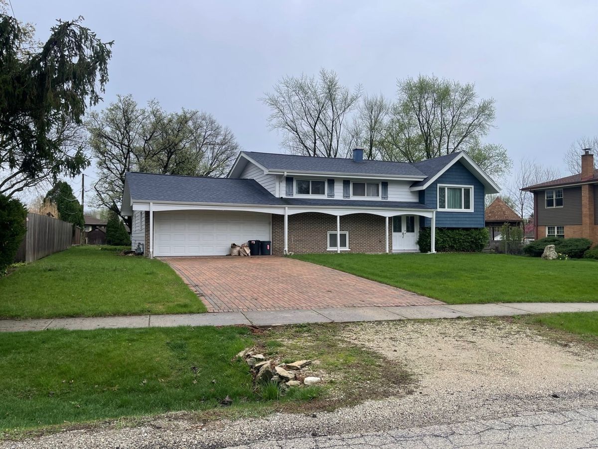 615 Turner Avenue, Roselle, IL 60172