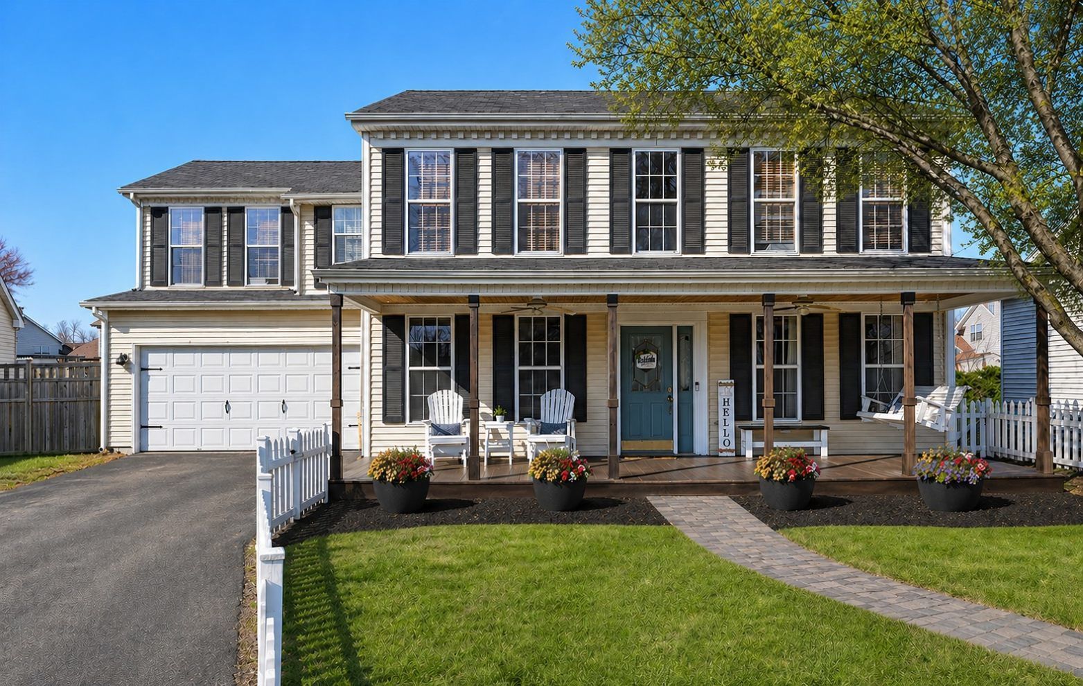 123 Eisenhower Drive — Oswego, IL 60543