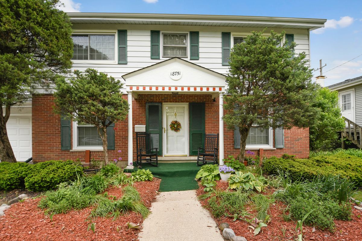 18751 Kings Road, Homewood, IL 60430