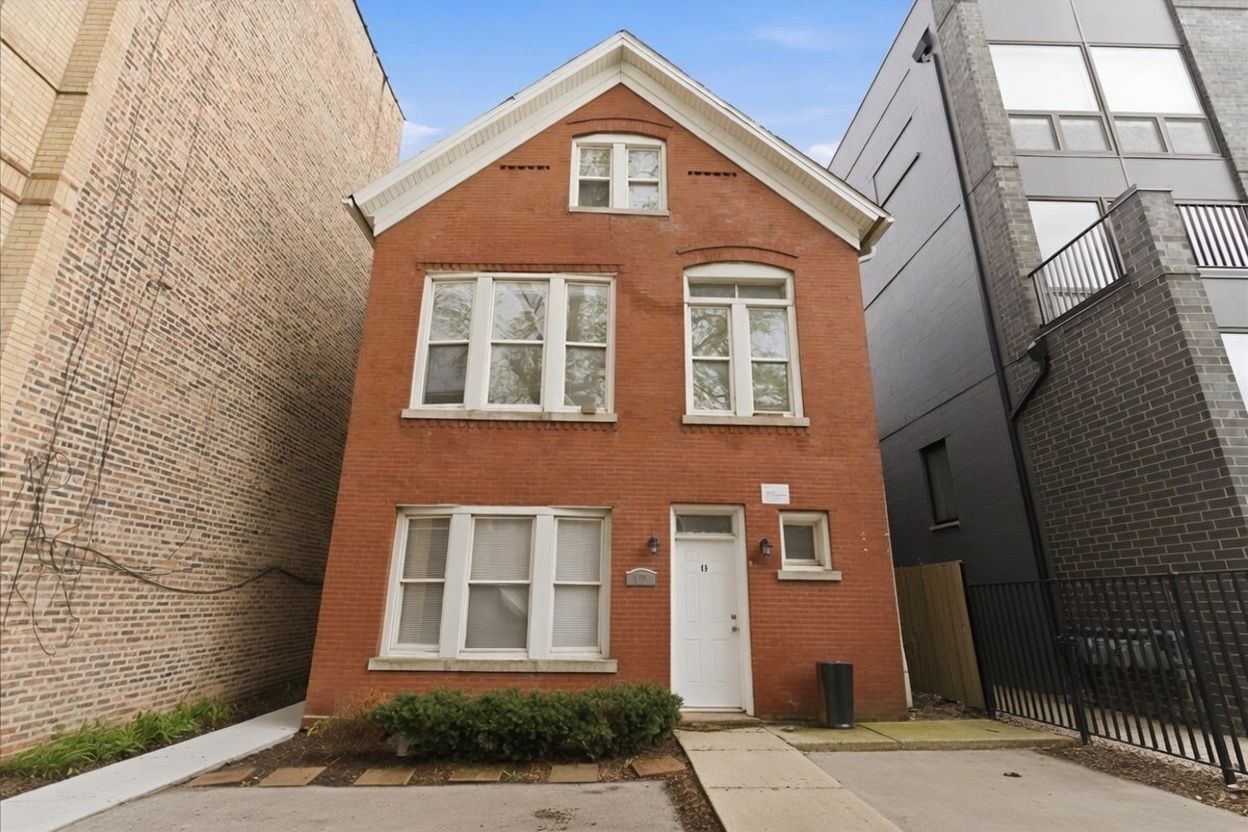 2607 W Haddon Avenue #1R — Chicago, IL 60622
