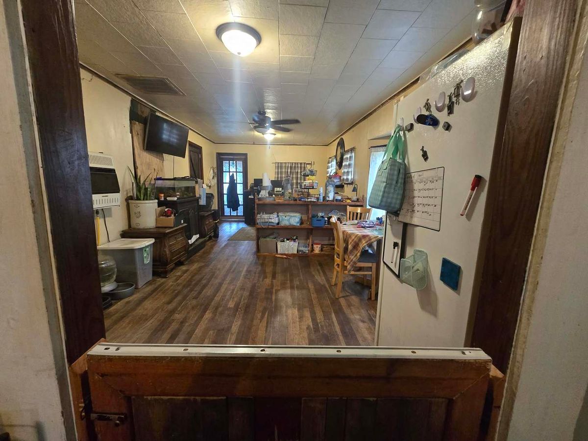 208 W Bryan Street, Herrin, IL 62948