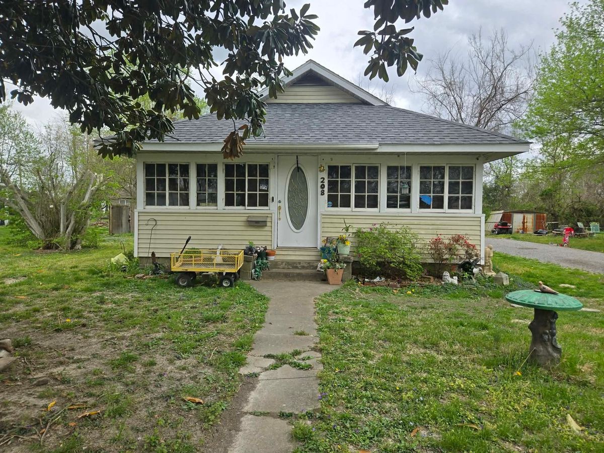 208 W Bryan Street, Herrin, IL 62948