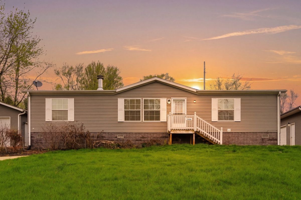 22816 243rd Street, Eldridge, IA 52748