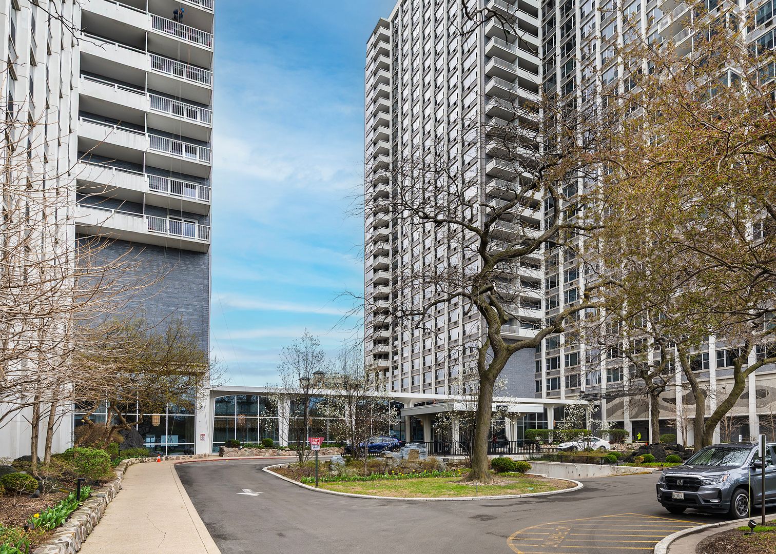 4250 N Marine Drive #1508 — Chicago, IL 60613