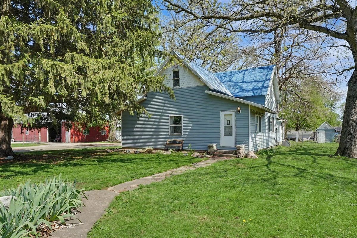 707 N Gray Street, Sidell, IL 61876