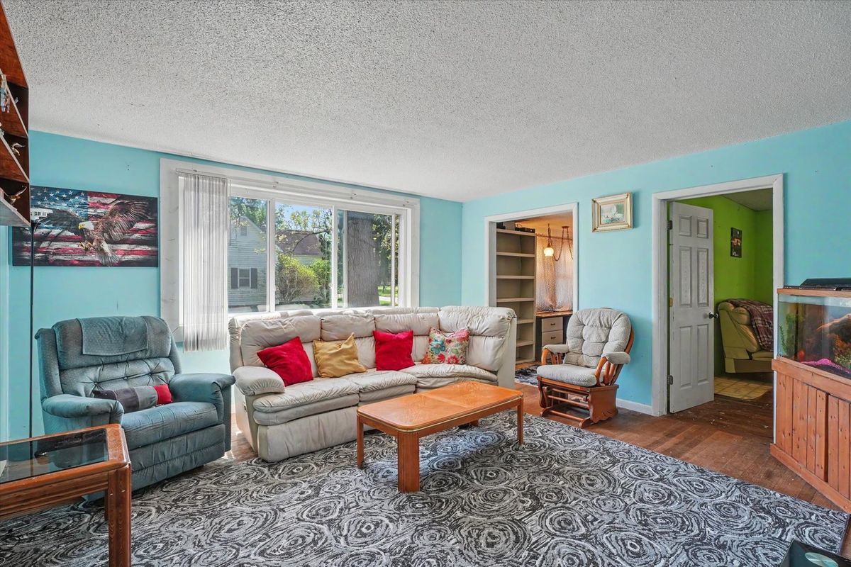 707 N Gray Street, Sidell, IL 61876