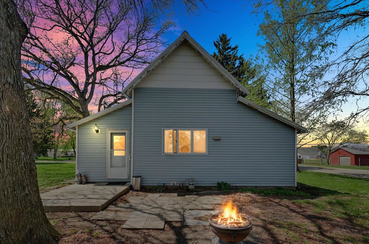 707 N Gray Street, Sidell, IL 61876