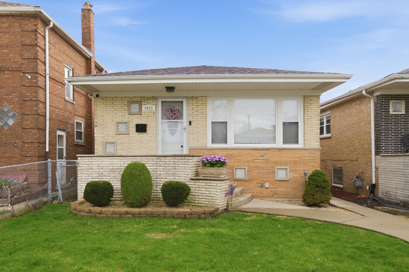 6425 W 64th Street — Chicago, IL 60638