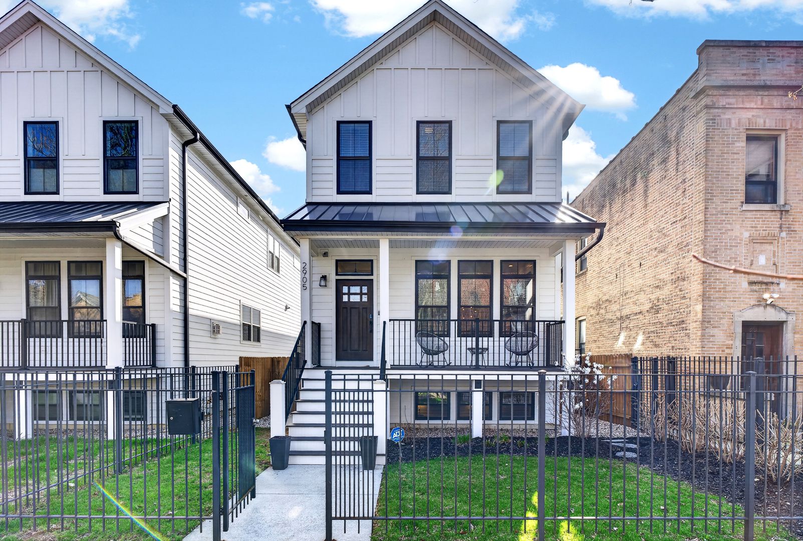 2905 N Talman Avenue — Chicago, IL 60618