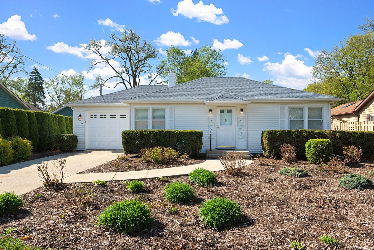 28W725 Main Street, Warrenville, IL 60555