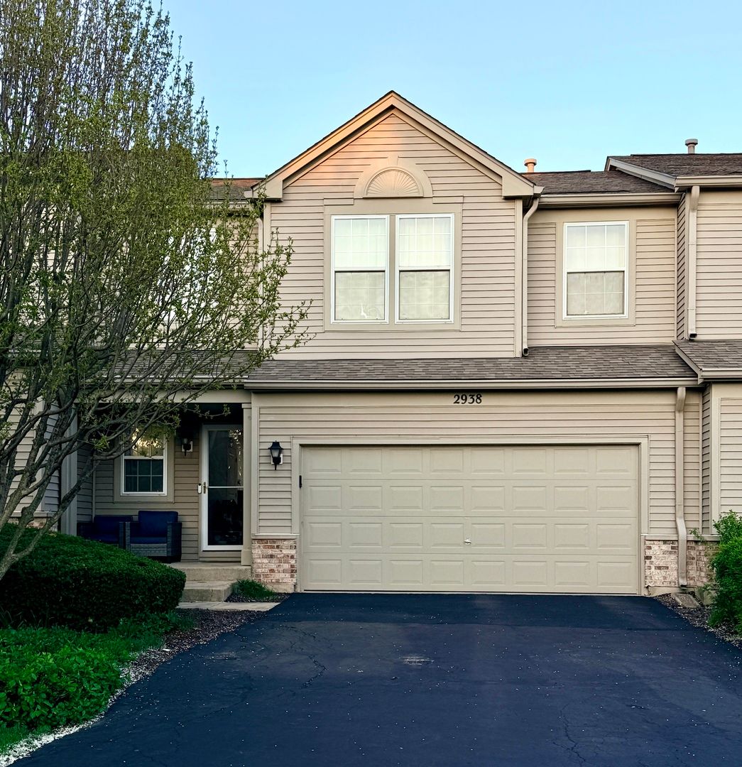 2938 Peachtree Circle #2938 — Aurora, IL 60502
