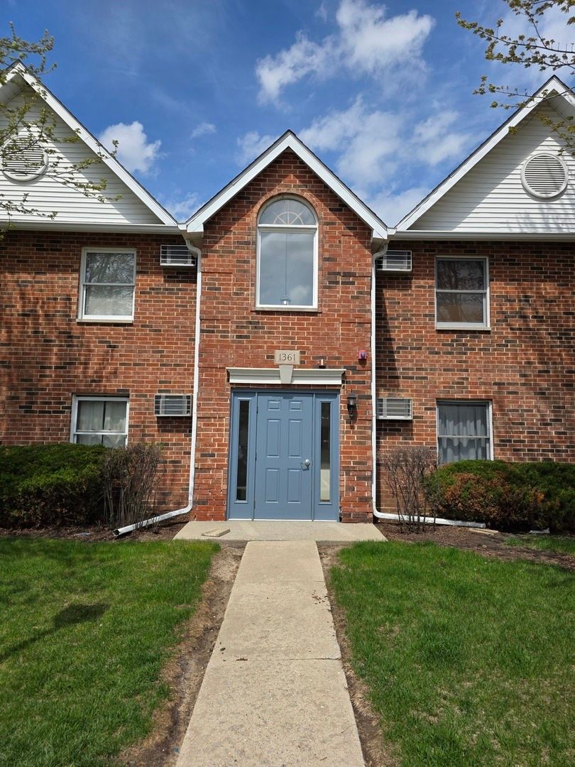 1361 Cunat Court #2C — Lake In The Hills, IL 60156