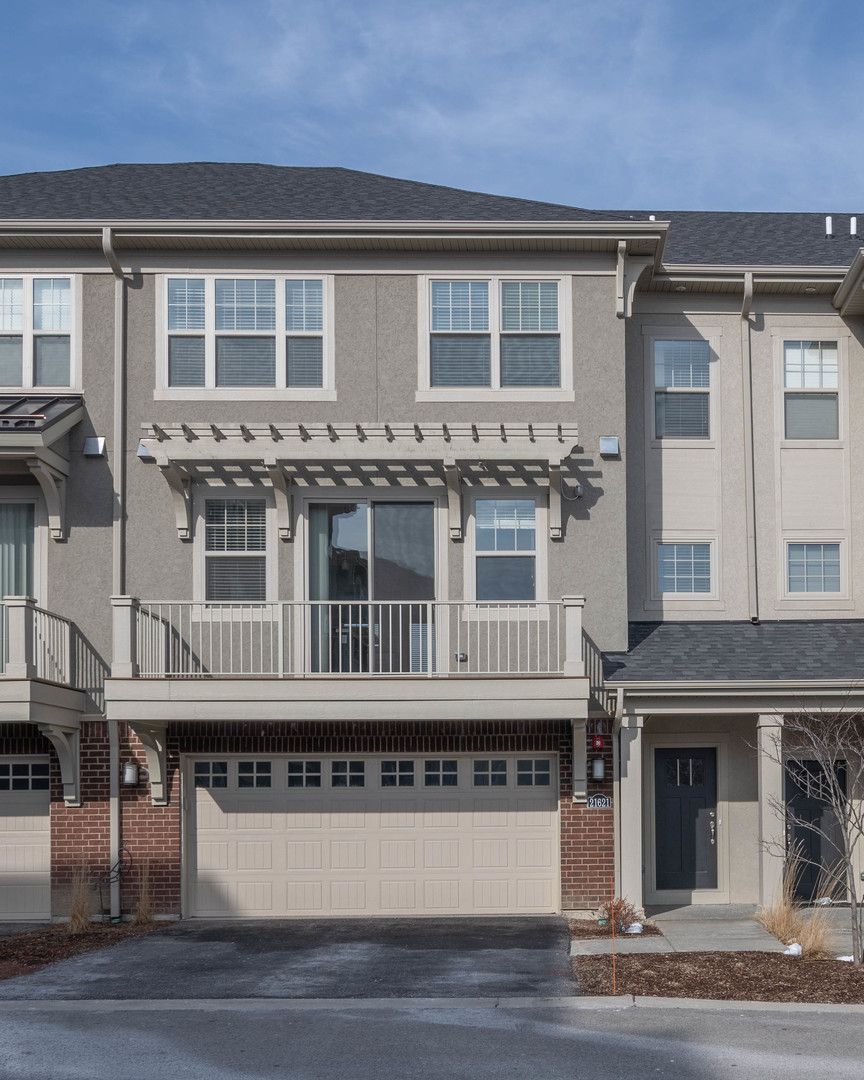 21599 Field Court — Deer Park, IL 60010