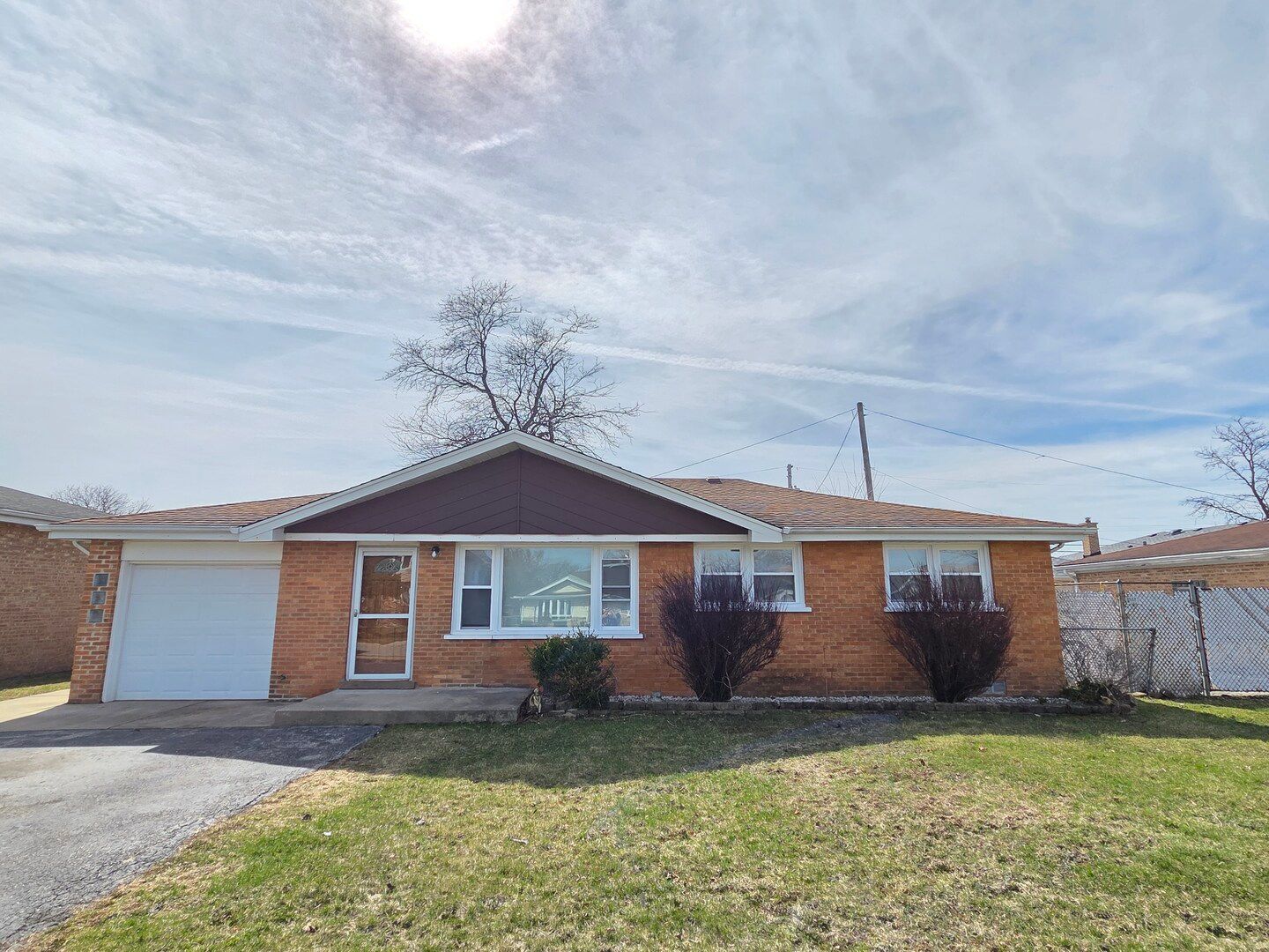 7841 74 Street — Bridgeview, IL 60455